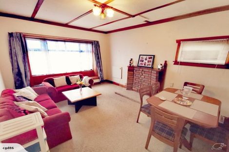 Photo of property in 32 York Street, Levin, 5510