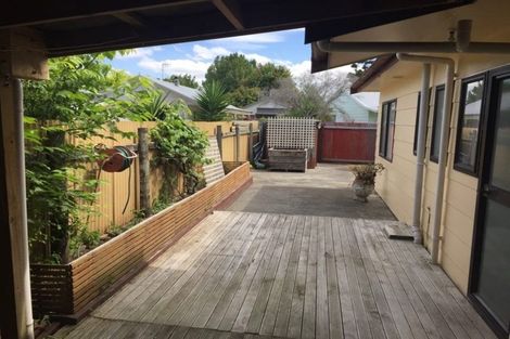 Photo of property in 5a Hetley Crescent, Taradale, Napier, 4112