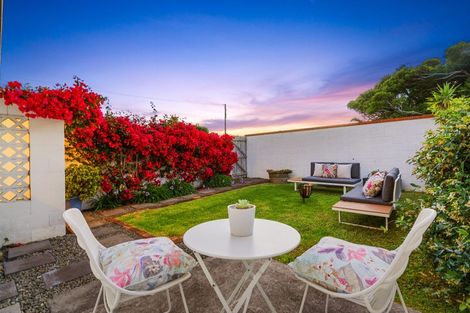 Photo of property in 35 Kitchener Road, Takapuna, Auckland, 0622