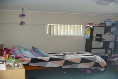Photo of property in 24 Royston Street, Rosehill, Papakura, 2113