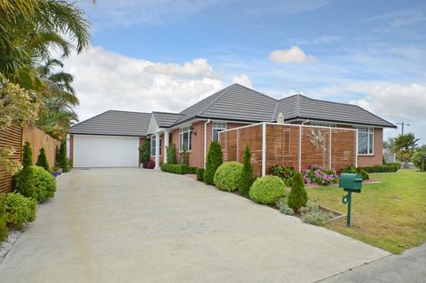 Photo of property in 2 O'farrell Drive, One Tree Point, 0118
