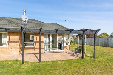 Photo of property in 39 Spackman Crescent, Paraparaumu, 5032