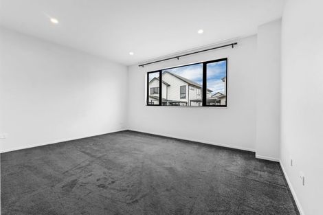 Photo of property in 3 Cyperus Street, Flat Bush, Auckland, 2019