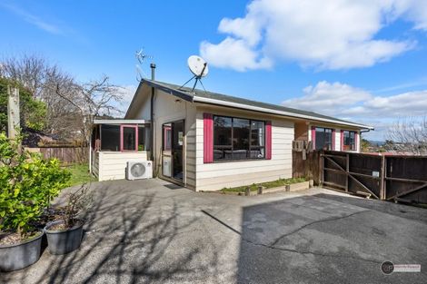 Photo of property in 112 Norana Road, Timberlea, Upper Hutt, 5018