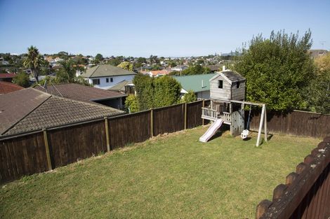 Photo of property in 2/23 Quebec Road, Milford, Auckland, 0620