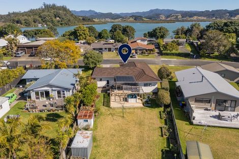 Photo of property in 117 Robinson Road, Whitianga, 3510