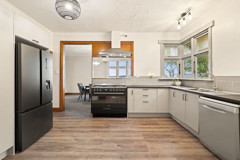 Photo of property in 36 Easther Crescent, Kew, Dunedin, 9012