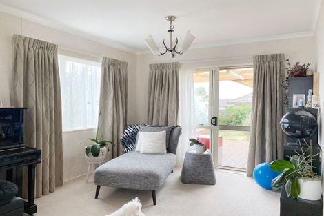 Photo of property in 4 Ballyroney Place, East Tamaki, Auckland, 2013