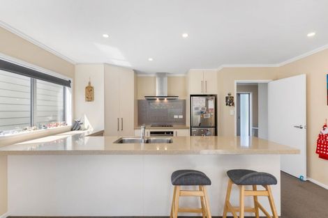 Photo of property in 1 Chalfont Road, Silverstream, Upper Hutt, 5019