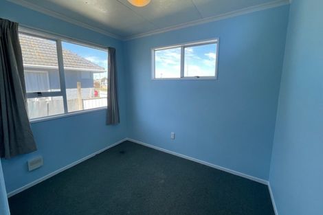 Photo of property in 39 Tongariro Street, Castlecliff, Whanganui, 4501