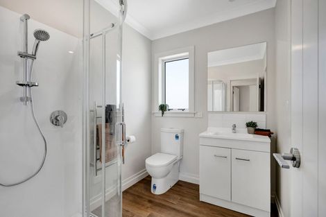 Photo of property in 16 Holford Street, Westown, New Plymouth, 4310