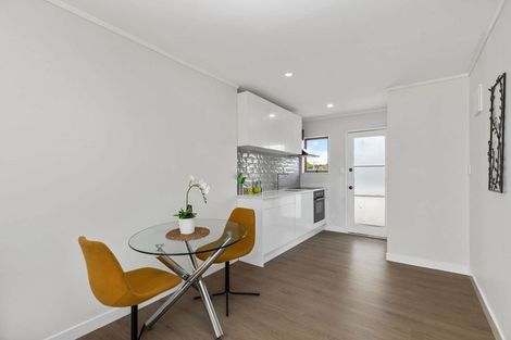 Photo of property in 5/31 Blease Street, New Lynn, Auckland, 0600
