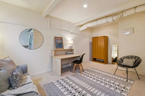 Photo of property in 6 Seabreeze Road, Narrow Neck, Auckland, 0624