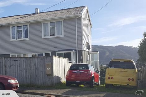 Photo of property in 76-78 Sievers Grove, Cannons Creek, Porirua, 5024