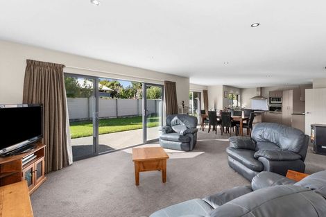 Photo of property in 1 Coromandel Street, Wanaka, 9305