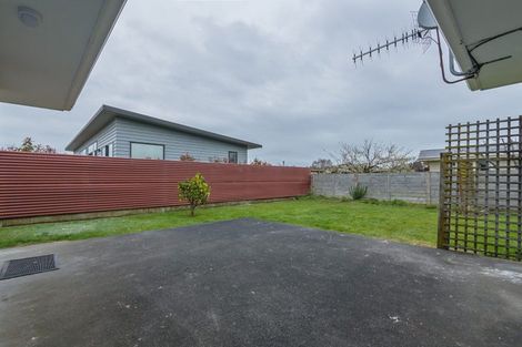 Photo of property in 10 Hollows Crescent, Takaro, Palmerston North, 4412