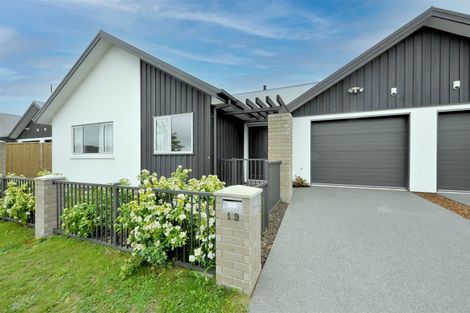 Photo of property in 19 Farnborough Way, Rolleston, 7615