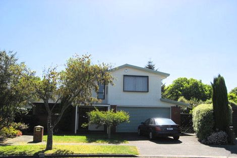 Photo of property in 28 Rubens Place, Burnside, Christchurch, 8053