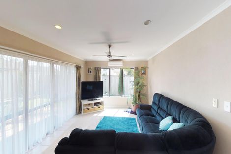 Photo of property in 7 Crannich Place, Wattle Downs, Auckland, 2103