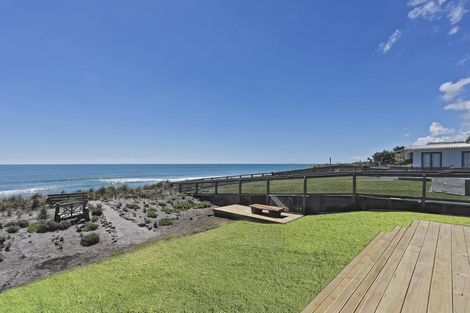 Photo of property in 393 Pukehina Parade, Pukehina, Te Puke, 3189