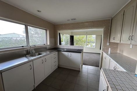 Photo of property in 10 Bendale Place, Papatoetoe, Auckland, 2025