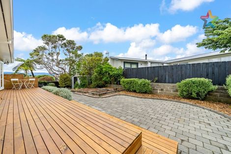 Photo of property in 21 Cherry Blossom Grove, Maungaraki, Lower Hutt, 5010