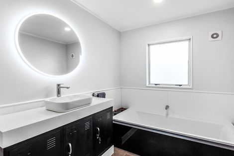 Photo of property in 29 Rutherford Drive, Waikanae Beach, Waikanae, 5036