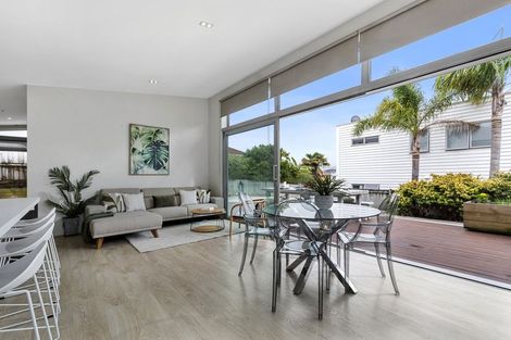 Photo of property in 8a Wairere Road, Torbay, Auckland, 0630