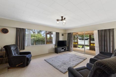 Photo of property in 28 Oriwa Street, Waikanae, 5036