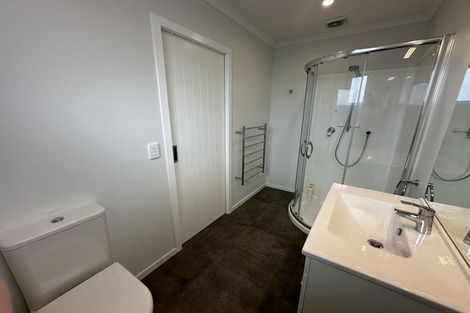 Photo of property in 8 Roundhouse Close, Whitby, Porirua, 5024