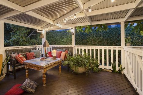 Photo of property in 18 Mountain Road, Mount Wellington, Auckland, 1072