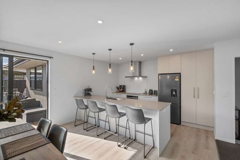 Photo of property in 37 Skibbereen Drive, Halswell, Christchurch, 8025