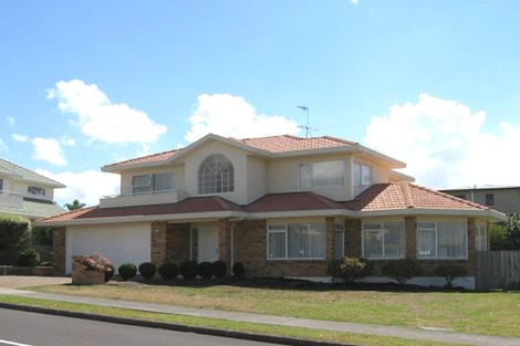 Photo of property in 44 Whiting Grove, West Harbour, Auckland, 0618