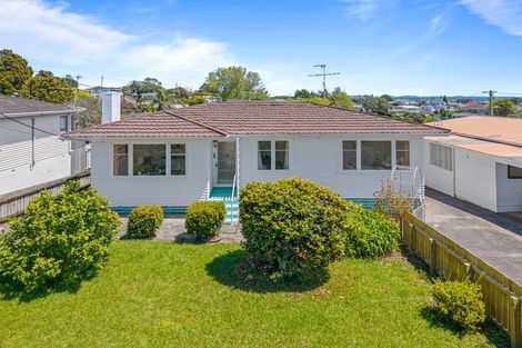 Photo of property in 1/15 Kia Ora Road, Beach Haven, Auckland, 0626