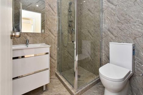 Photo of property in 10 Tapuwae Way, Mangere Bridge, Auckland, 2022