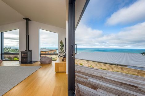 Photo of property in 2 Ridgeway Place, Richmond Hill, Christchurch, 8081