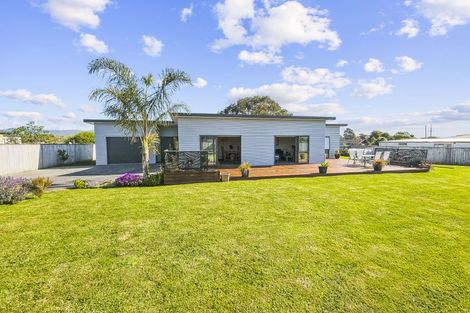 Photo of property in 10 Pohatu Lane, Otaki, 5512
