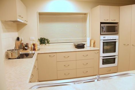 Photo of property in 11 Cascade Way, Paraparaumu, 5032