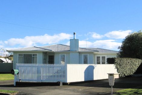 Photo of property in 2 Watters Place, Onekawa, Napier, 4110