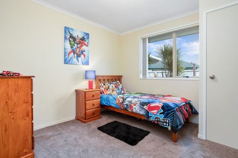 Photo of property in 13 O'sullivan Place, Waiuku, 2123