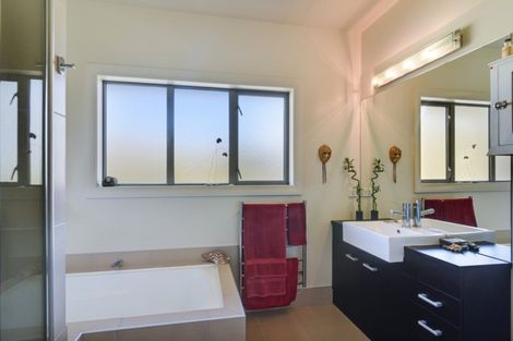 Photo of property in 27 Onslow Road, Lake Hayes, Queenstown, 9304