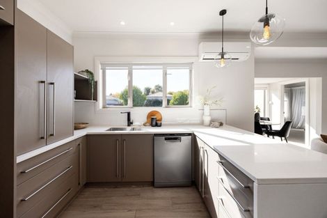 Photo of property in 11 Park Terrace, Hamilton Central, Hamilton, 3204