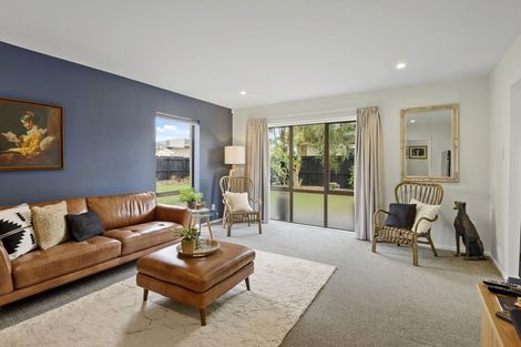 Photo of property in 15 Sawtell Place, Northcote, Christchurch, 8052
