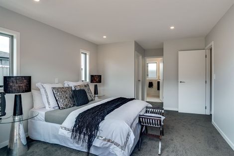 Photo of property in 60 Eriksen Road, Te Awa, Napier, 4110