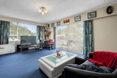 Photo of property in 1 Monterey Place, Totara Park, Upper Hutt, 5018