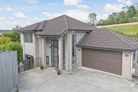 Photo of property in 13 Stubbs Place, Fairview Heights, Auckland, 0632