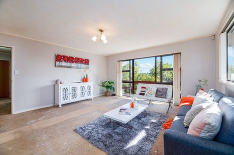 Photo of property in 2/84a Avonleigh Road, Green Bay, Auckland, 0604