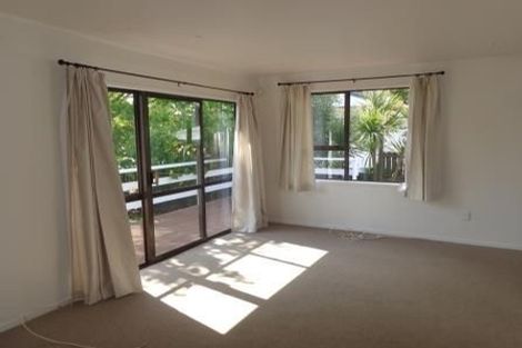 Photo of property in 12 Hamblyn Place, Ranui, Auckland, 0612