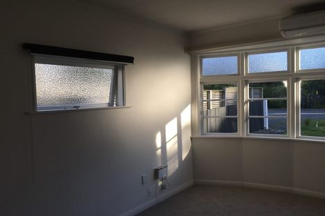 Photo of property in 39 Forres Street, Seatoun, Wellington, 6022