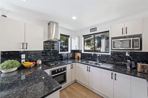 Photo of property in 295a Weymouth Road, Weymouth, Auckland, 2103